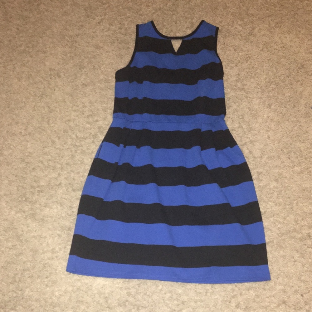 Pim and Larkin dress